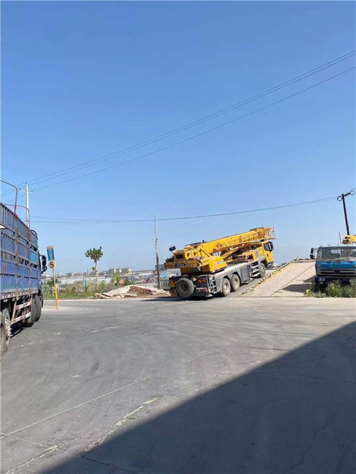 西陵区25吨吊车的租赁价格大概是多少？