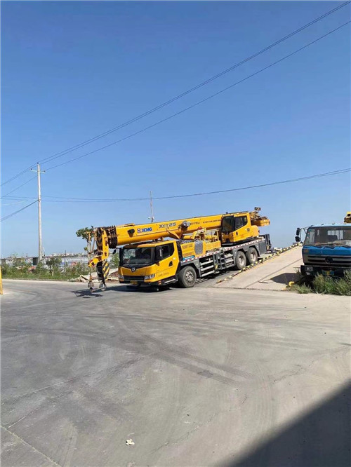 西陵区吊车作业时，可能会产生哪些额外收费项目？