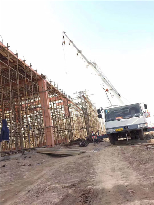 西陵区吊车作业的安全注意事项有哪些？