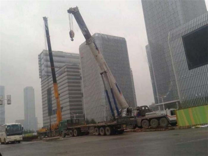 西陵区“自动找平”—— 吊车的 “平地神器” 技术